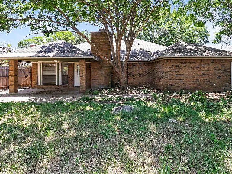 4900 Barberry Dr — Photo 15
