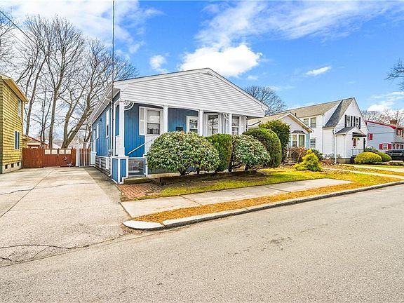 2nd image of 30 Naples Ave