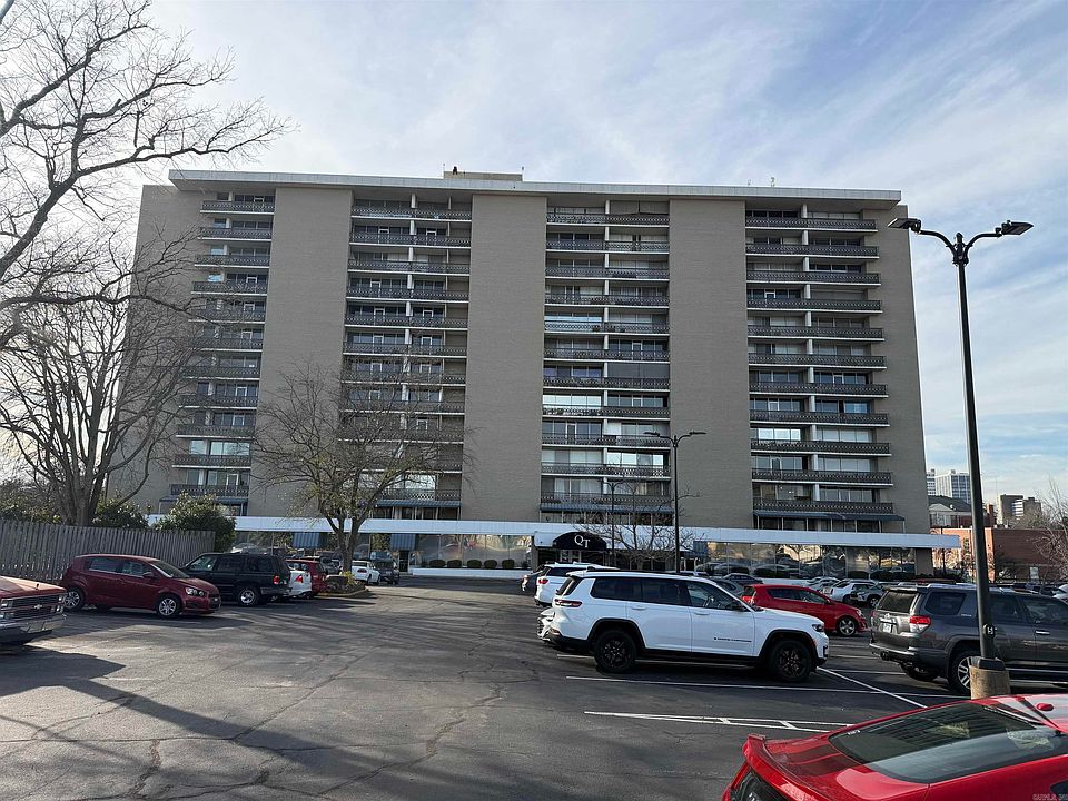 1st image of 700 E 9th St APT 11G