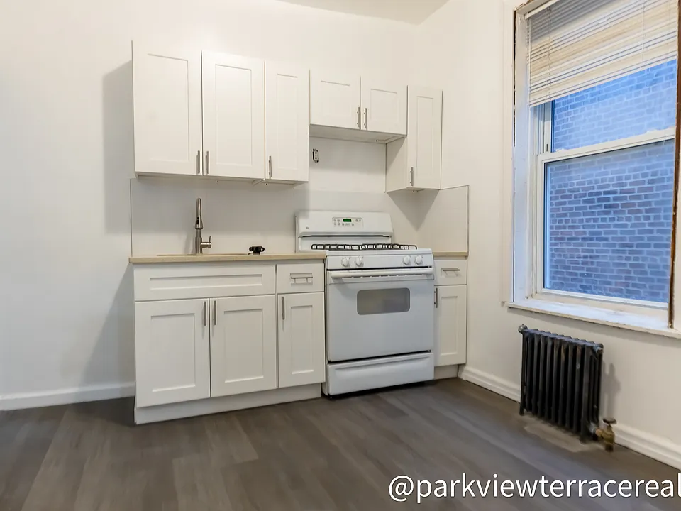 586 Remsen Ave #1F