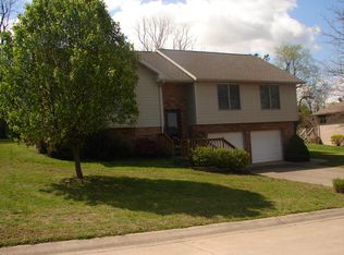 415 Honeysuckle Ln, Monett, MO 65708