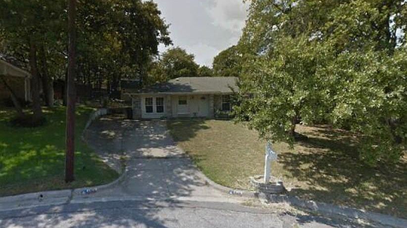 2nd image of 609 Rolling Ridge Ct