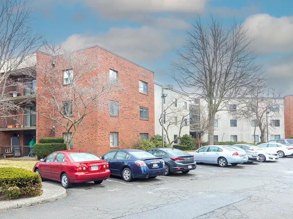 150 Lewis St APT 302, Lynn, MA 01902