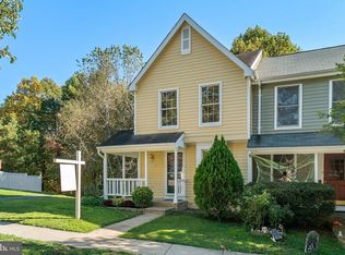 1576 Poplar Grove Dr, Reston, VA 20194