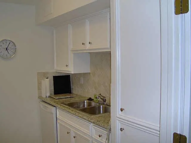 2 bed, 2.0 bath, 1009 sqft, $1,600 — Photo 2