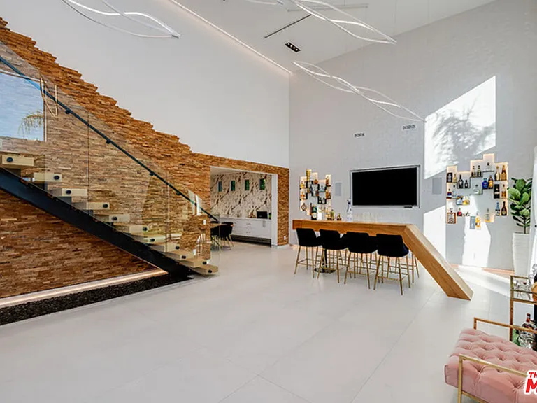 25879 Chalmers Pl — Photo 4