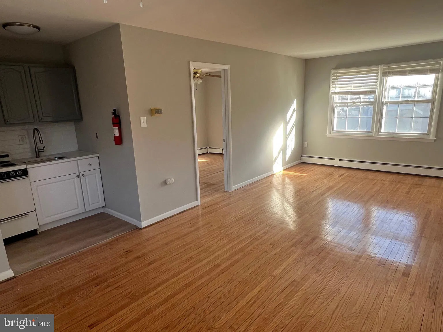 1 bed, 1.0 bath, $1,400 — Photo 4