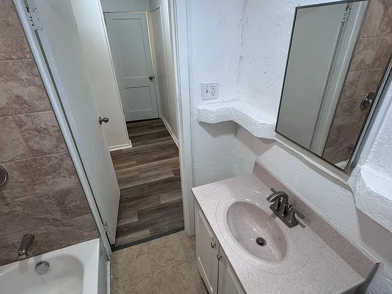 2918 Walnut St — Photo 15