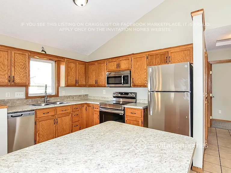 351 4th Ave S — Photo 8