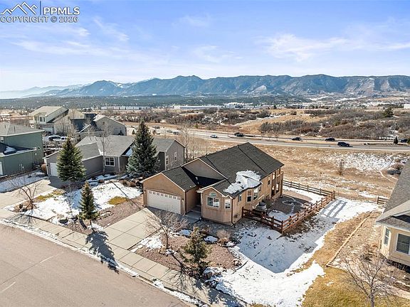 4th image of 15704 Paiute Cir