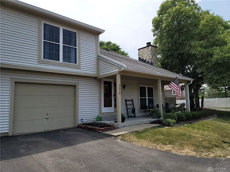 1st image of 2028 Foxknoll Dr