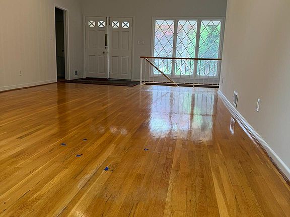 4th image of 8126 Dunsinane Ct