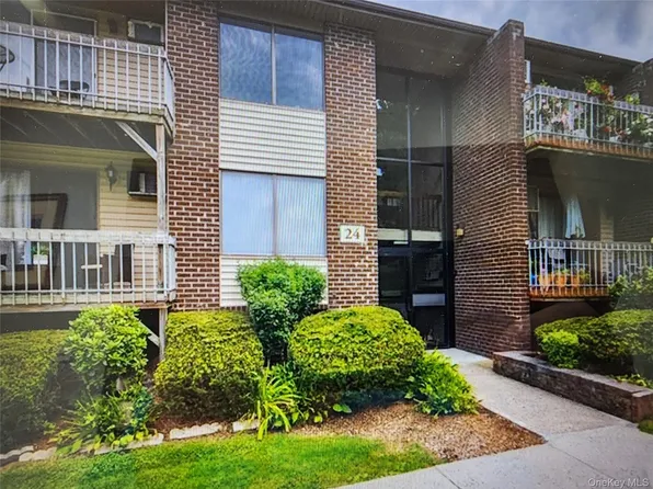 241 Country Club Lane, Pomona, NY 10970