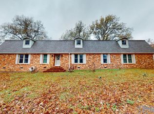 221 S Grayson St, Newbern, TN 38059