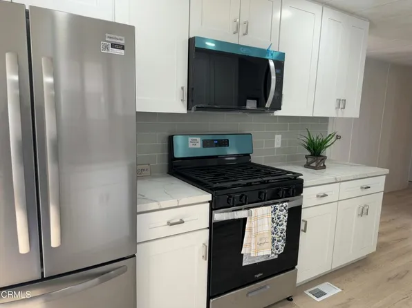 285 Ibsen Pl #10, Oxnard, CA 93033