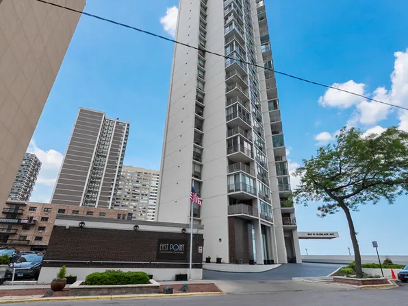 940 W Glenlake Ave #24C, Chicago, IL 60660
