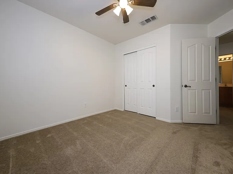2083 S McConnell Dr — Photo 16