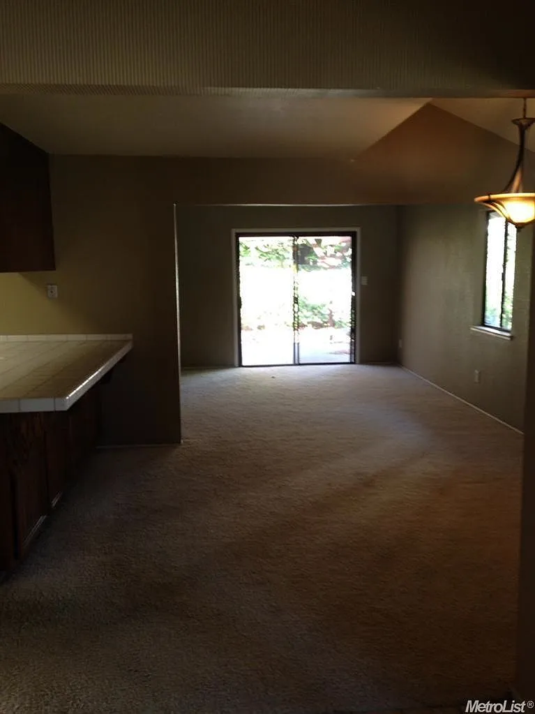 23 Park West Ct photo 1
