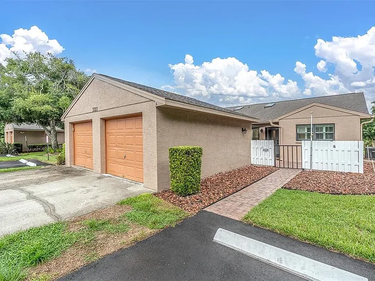3203 Charter Club Dr #B — Photo 2