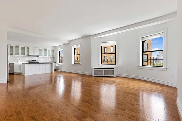 Rented by MNS | media 4