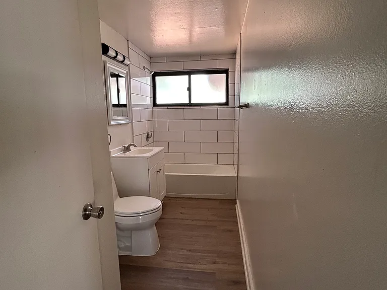 625 N 21st St — Photo 14