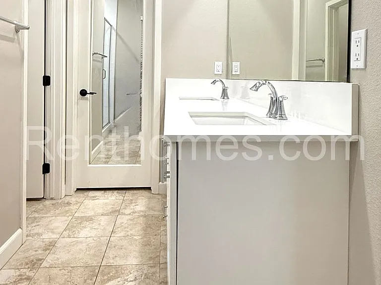 11007 Evelyn Way — Photo 21