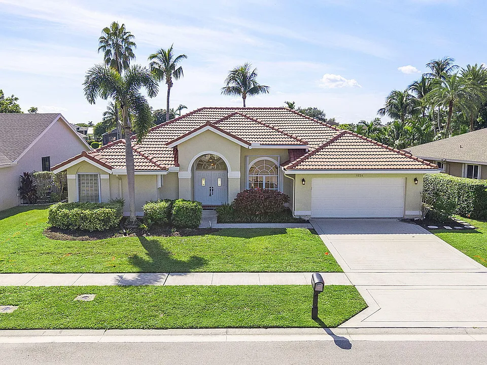 1224 Lake Breeze Dr