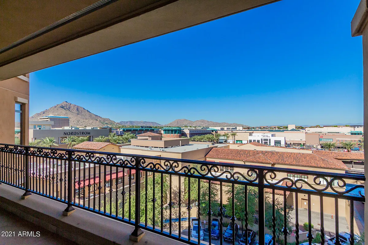 Building Photo - 7175 E Camelback Rd #707