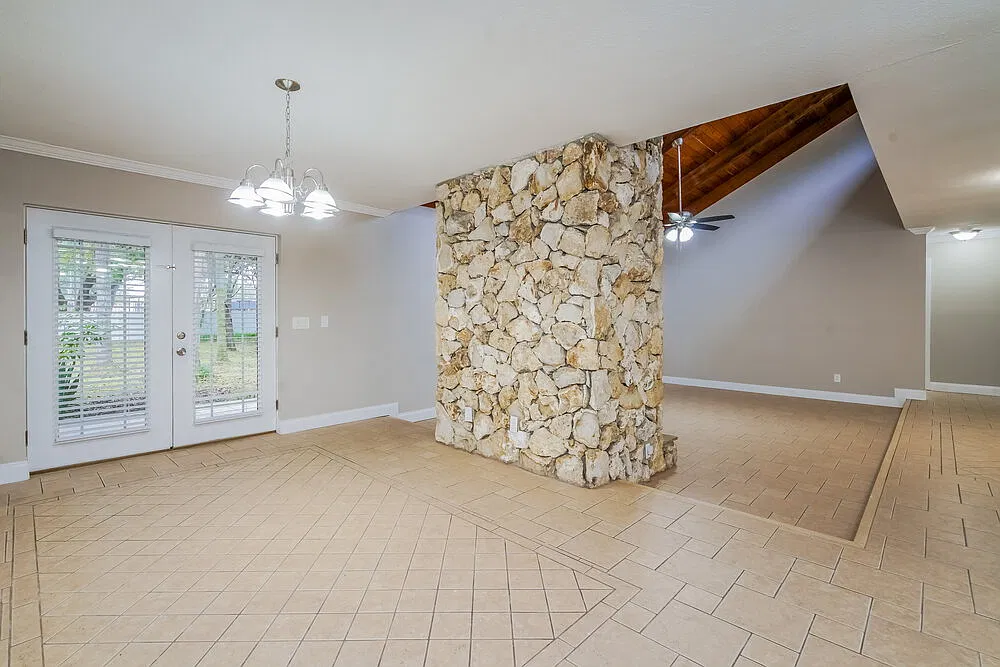 4 bed, 3.5 bath, 3146 sqft, $4,710 — Photo 4