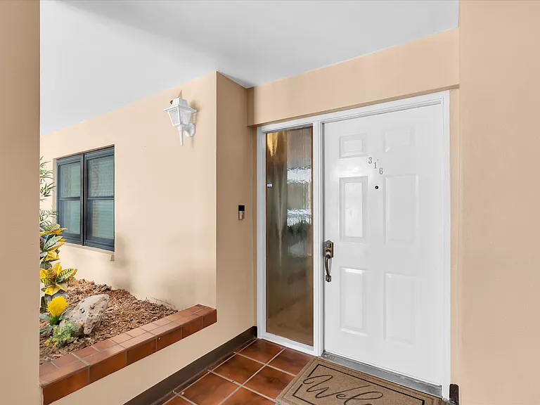6500 Sunset Way #316 — Photo 2
