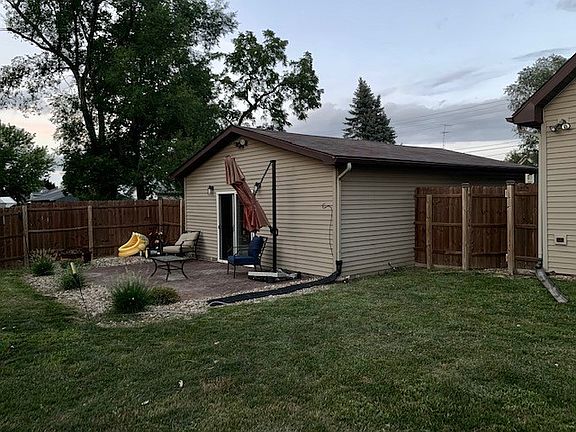 Back of garage/patio area
