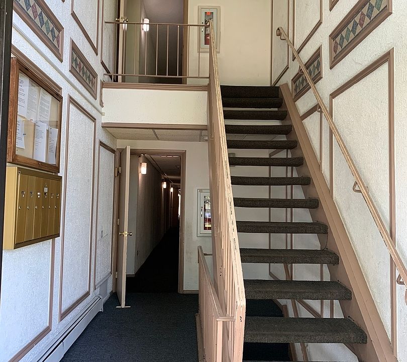 1st image of 18W155 63rd St APT 204B