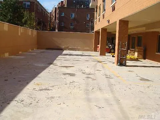 Sold by Douglas Elliman | media 24