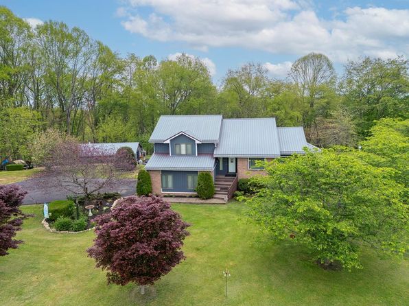 279 Four Apple Ave, Chilhowie, VA 24319