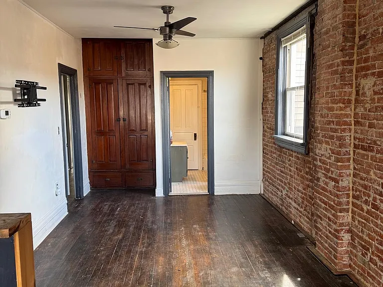 219 S Union St #2 — Photo 3