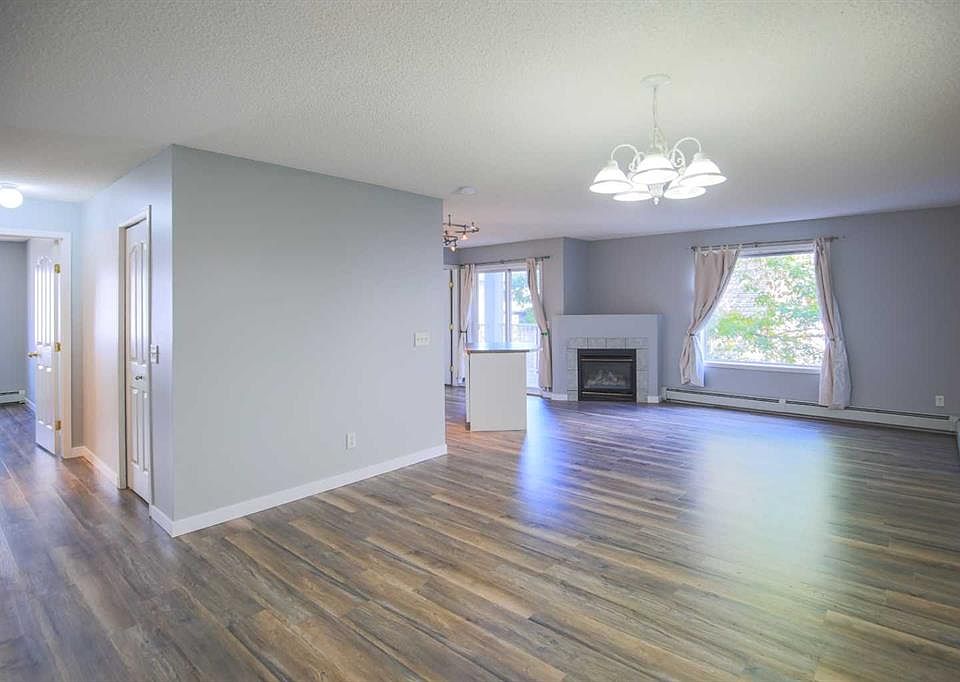 1st image of 5202 NE Valleyview Park SE #202