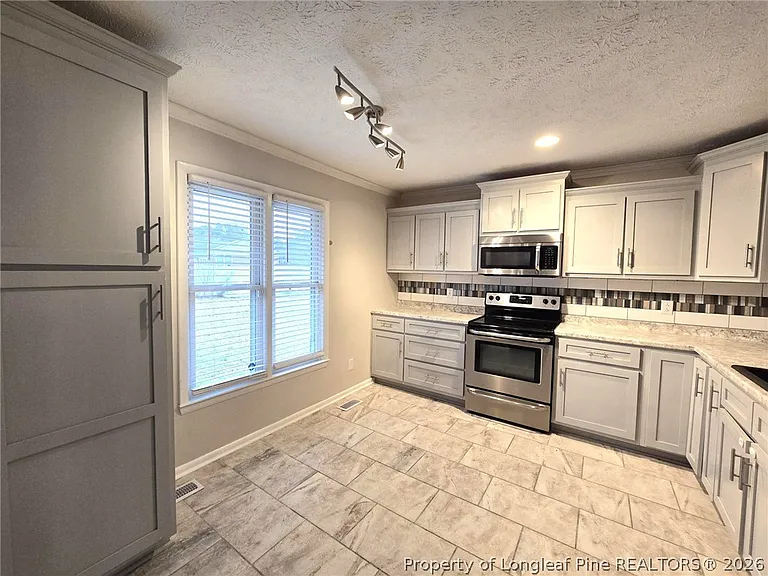 5600 Woodlake Ct — Photo 15