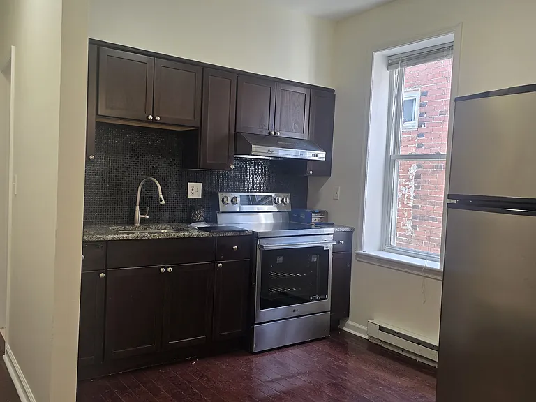 1708 Mifflin St #2 — Photo 24