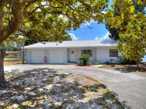 1402 E Eagle Ave, Eagle Lake, FL 33839