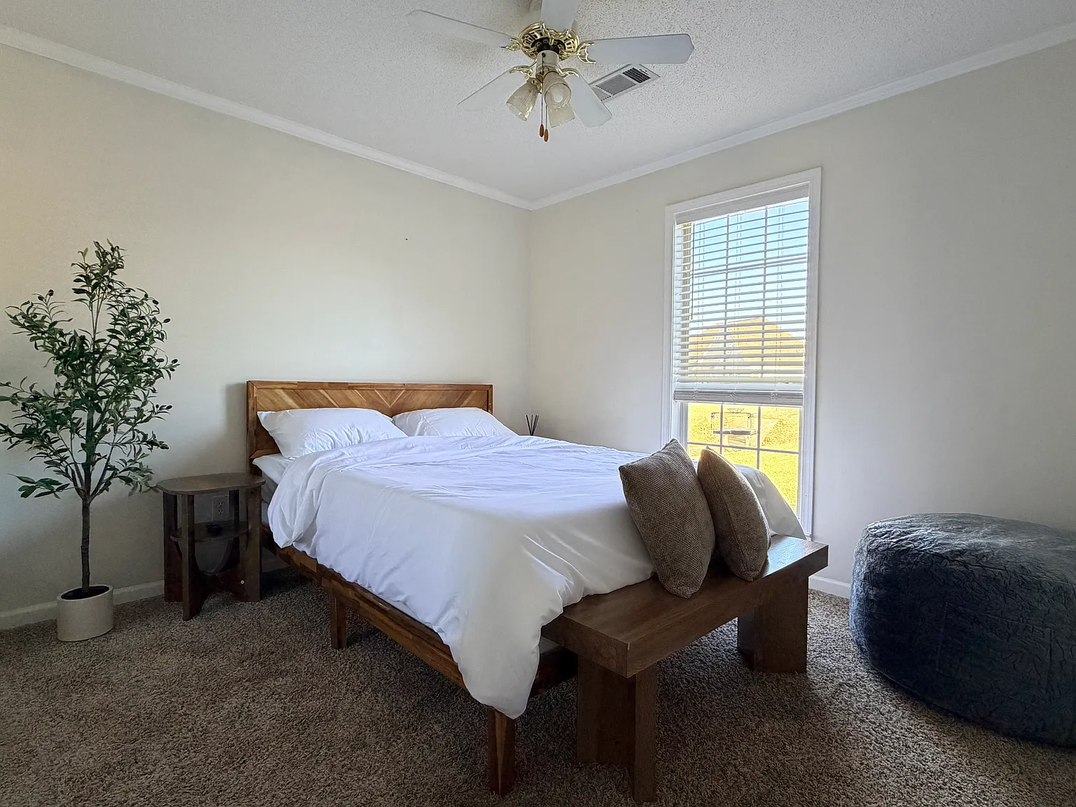 3 bed, 1667 sqft, $775 — Photo 1
