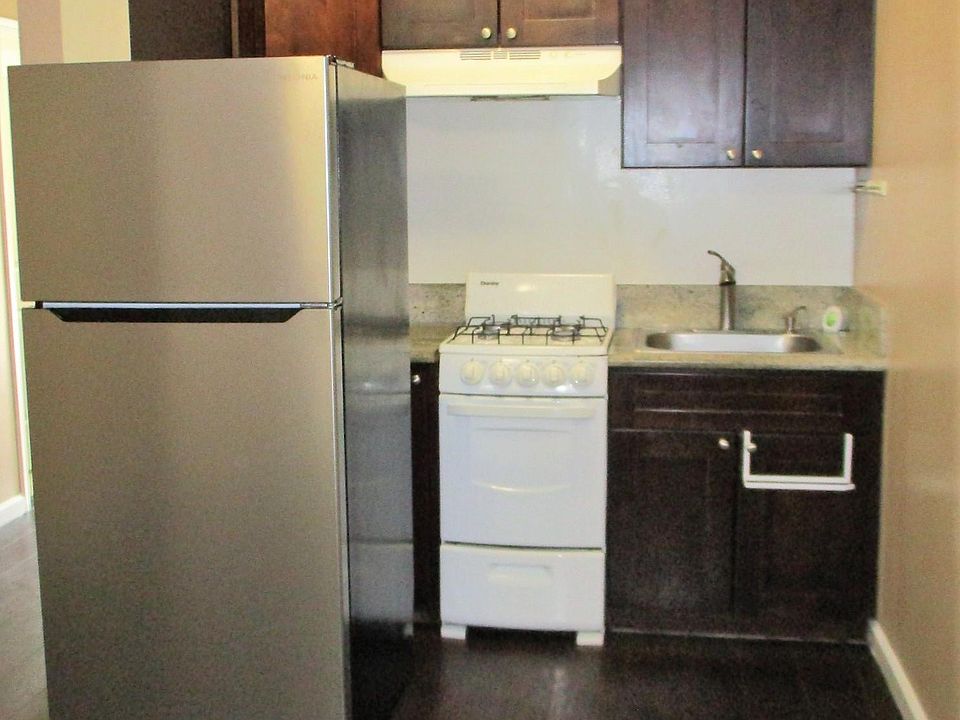 1st image of 355 E Floral Ave #1/2