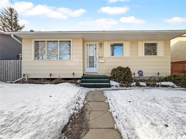 437 Douglas CRESCENT, Saskatoon, SK S7L 4T6