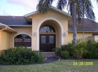 486 SE Strait Ave, Port St Lucie, FL 34983