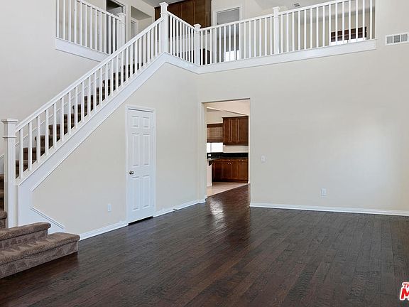 3rd image of 175 Morning Breeze Ln
