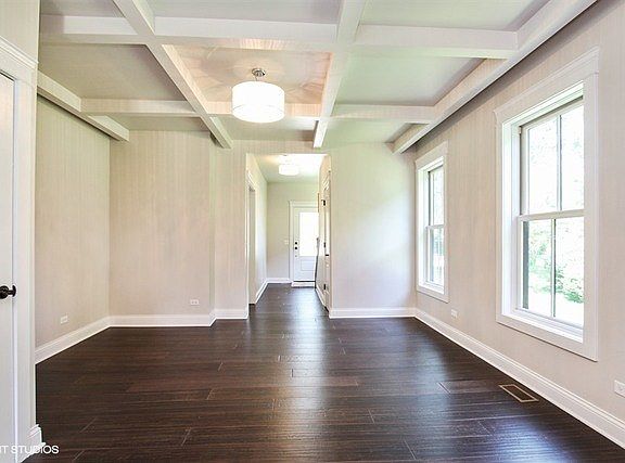 3rd image of 315 W Judd St