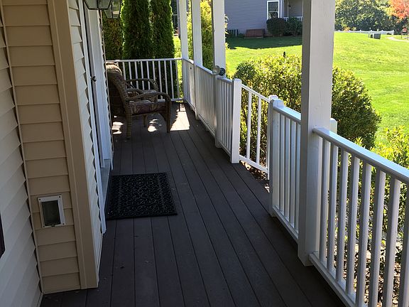 Farmhouse covered porch