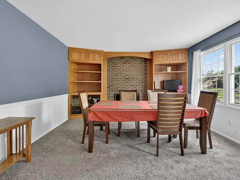 10468 Cliffwood Rd — Photo 4