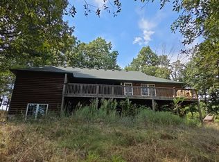 1549 Elm Springs Rd, Aurora, MO 65605