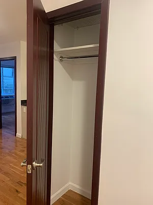 Rented by 18 REALTY | media 4