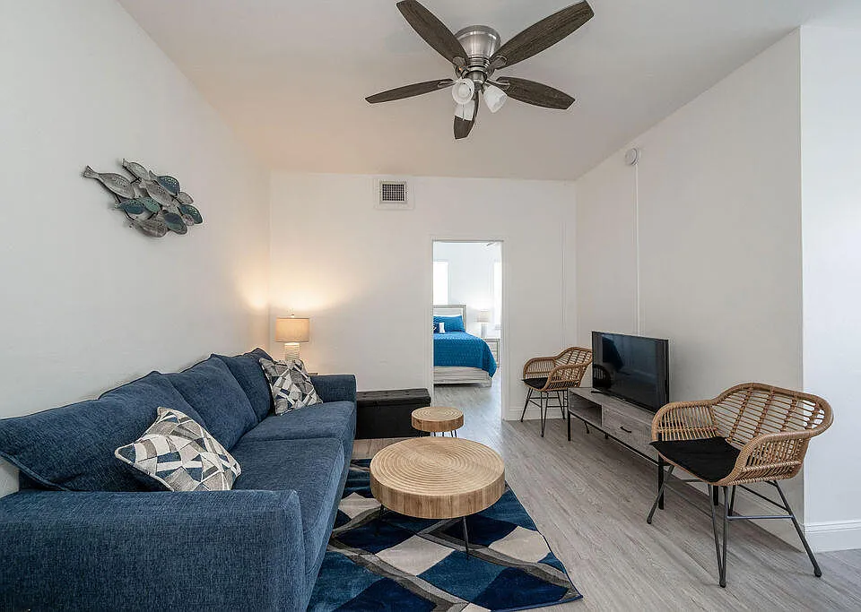 1200 Duval St #1
